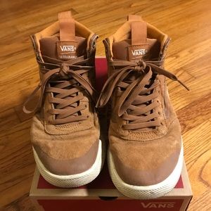 Vans Ultrarange Hi DL MTE in CHIPMUNK/MARSHMALLOW